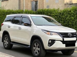 Xe Toyota Fortuner 2.4G 4x2 MT 2019