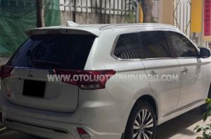 Xe Mitsubishi Outlander 2.0 CVT 2022