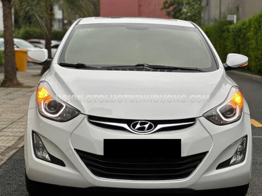 Hyundai Elantra 1.8 AT