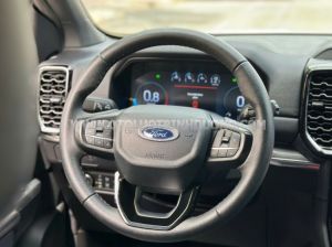 Xe Ford Everest Titanium 2.0L 4x2 AT 2024