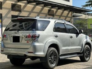 Xe Toyota Fortuner 2.5G 2015